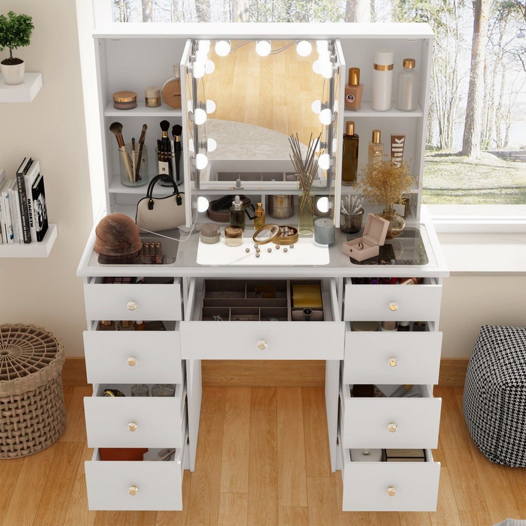 Coiffeuse avec miroir à trois volets et éclairage certifié, plateau en verre