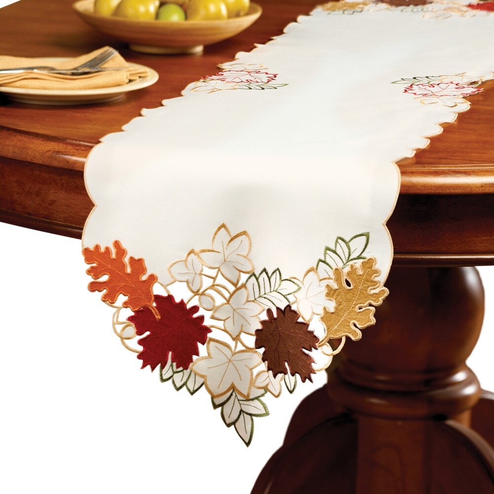 Linge de table d'automne brodé de feuilles d'érable