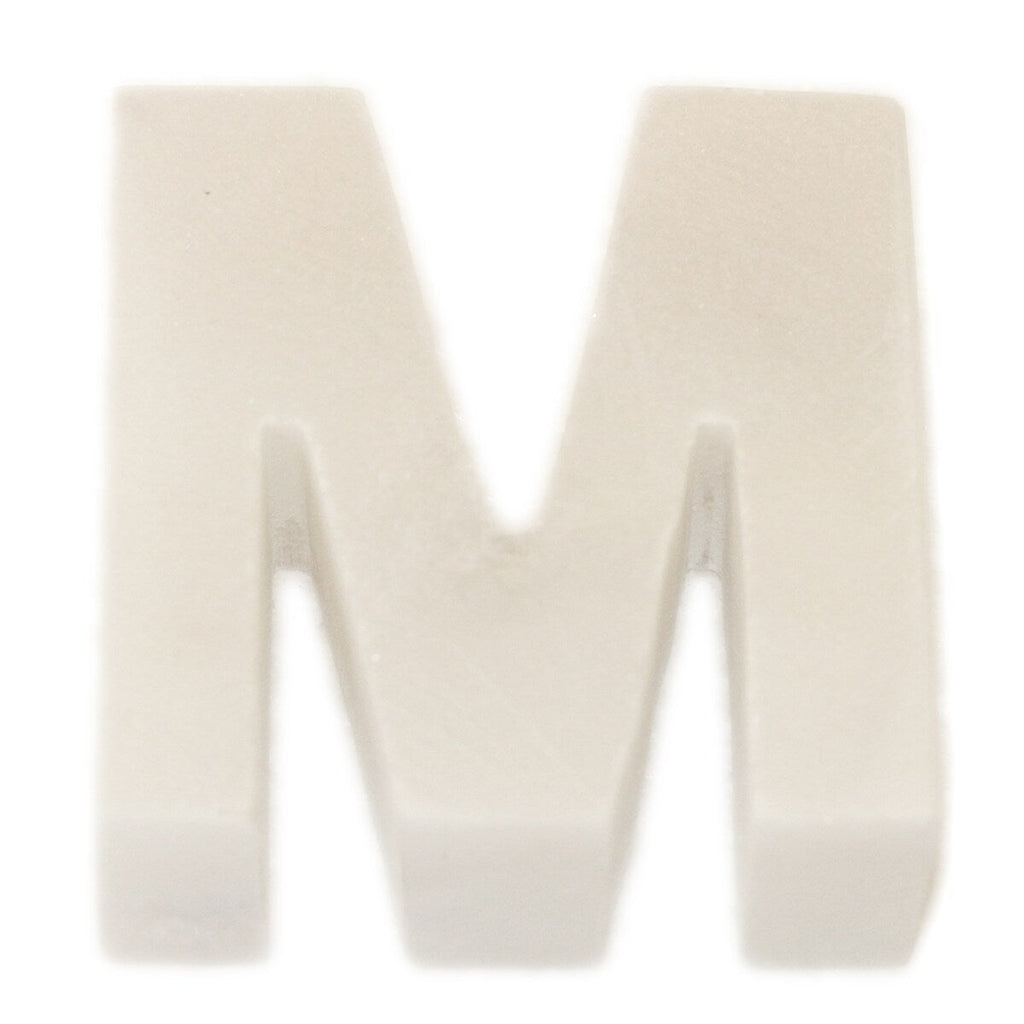 Lettre Helvetica en marbre blanc