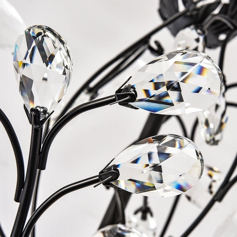 Lustre classique/traditionnel unique à 4 lumières Maxax avec accents en cristal