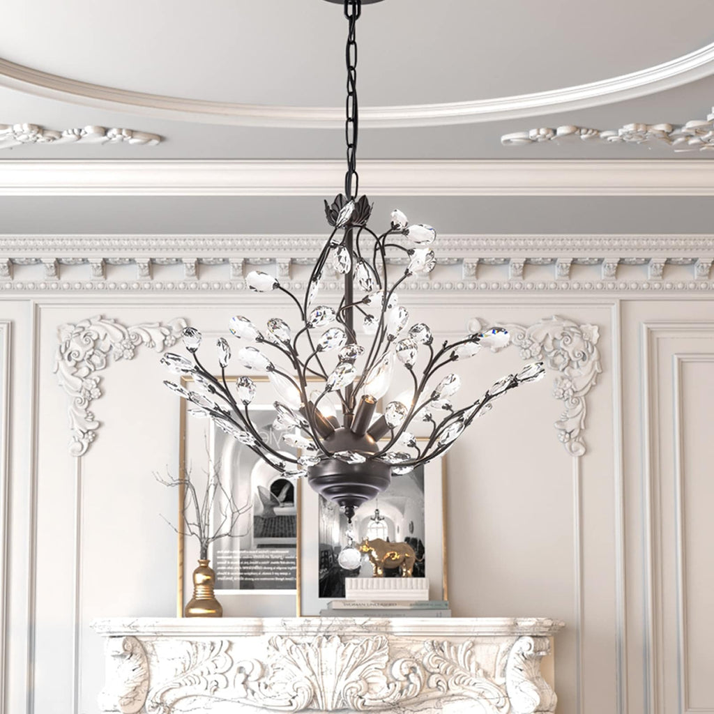 Lustre classique/traditionnel unique à 4 lumières Maxax avec accents en cristal