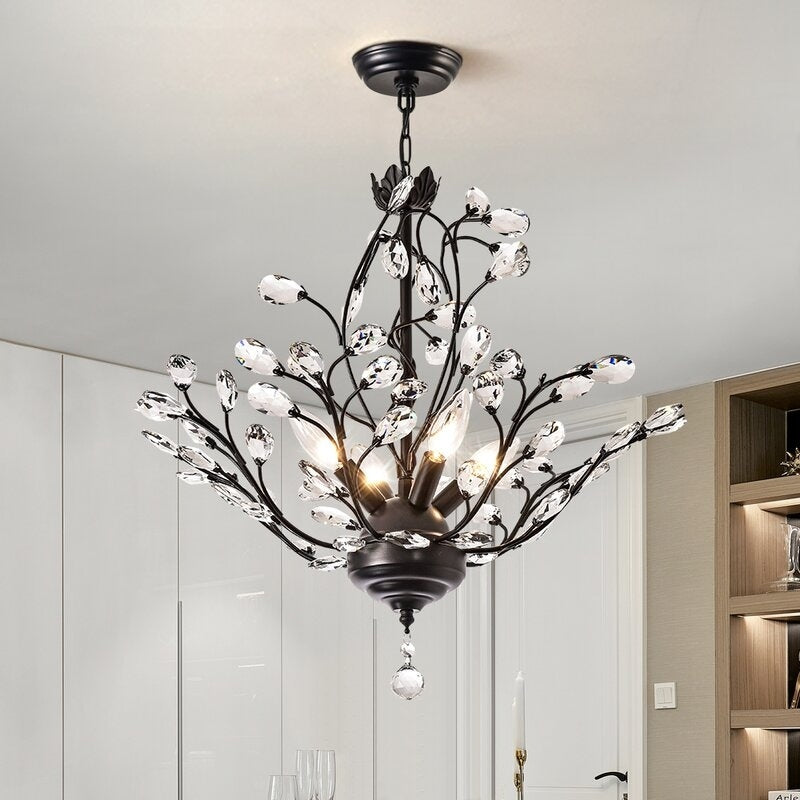 Lustre classique/traditionnel unique à 4 lumières Maxax avec accents en cristal