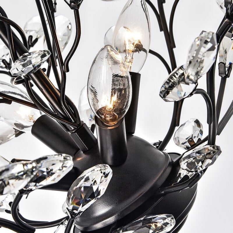 Lustre classique/traditionnel unique à 4 lumières Maxax avec accents en cristal