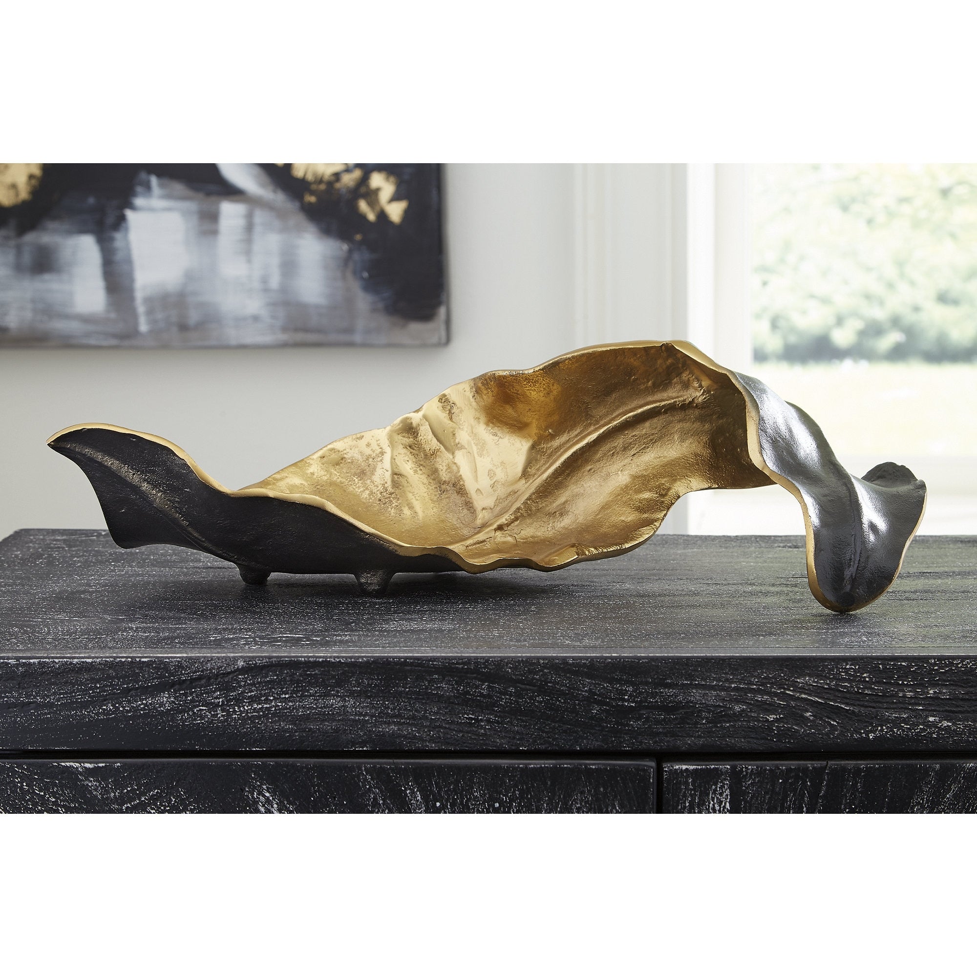Sculpture Melinda finition noire/dorée - 20 l x 8 p x 6 h