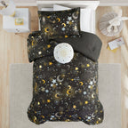 Parure de lit métallique avec coussin décoratif et motif ciel étoilé Ariella pour enfants au design intelligent