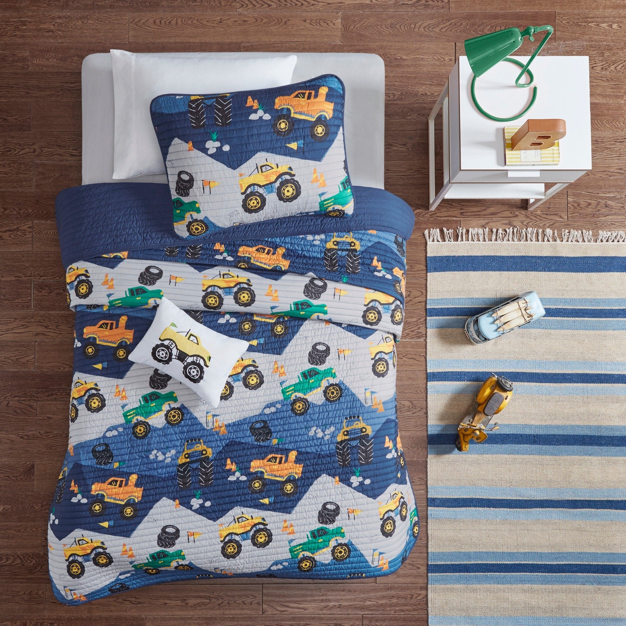 Parure de lit réversible Gavin Monster Truck pour enfants au design intelligent avec coussin décoratif