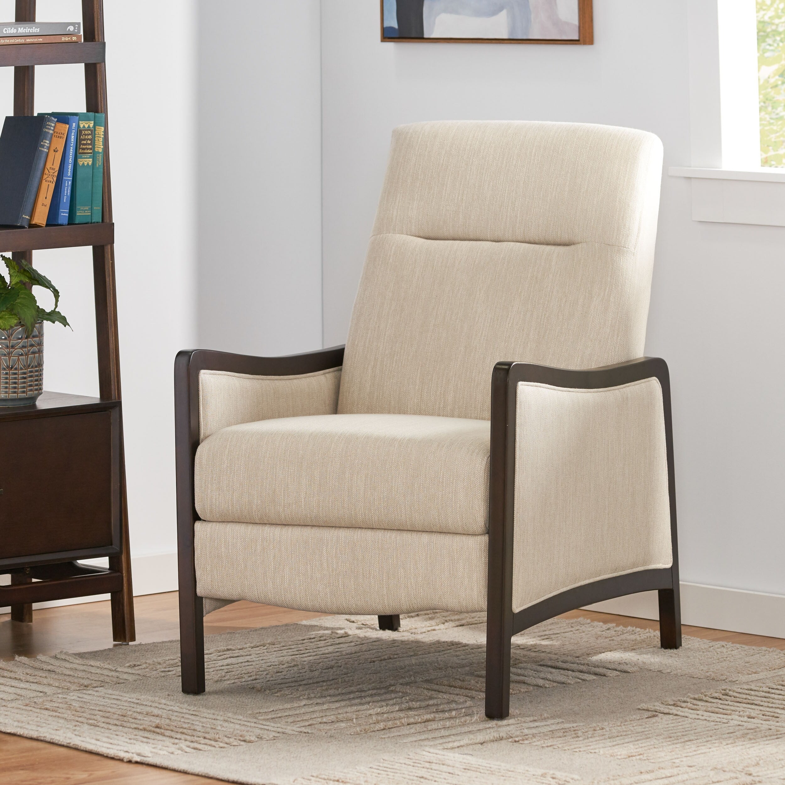 Fauteuil inclinable rembourré du milieu du siècle avec repose-pieds et cadre en bois de bouleau