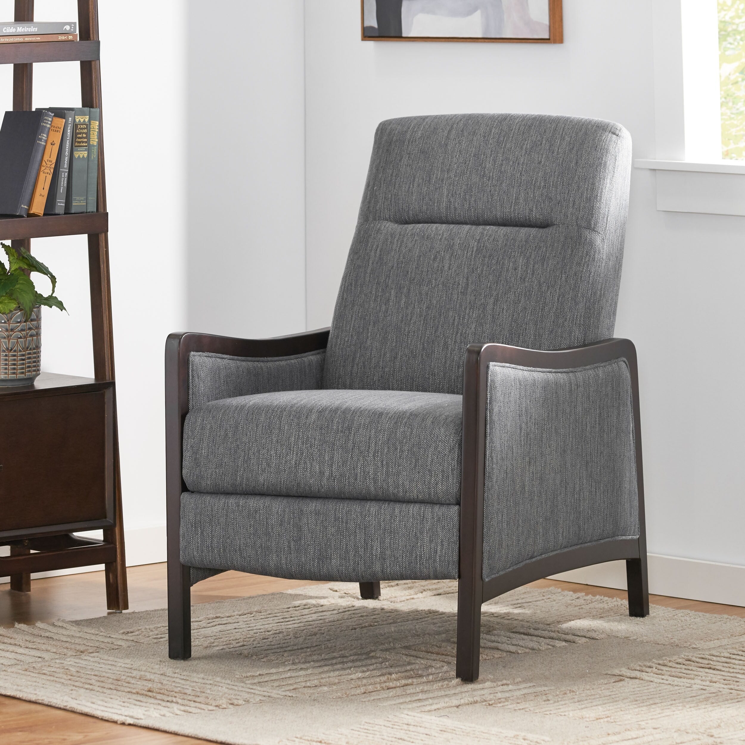 Fauteuil inclinable rembourré du milieu du siècle avec repose-pieds et cadre en bois de bouleau