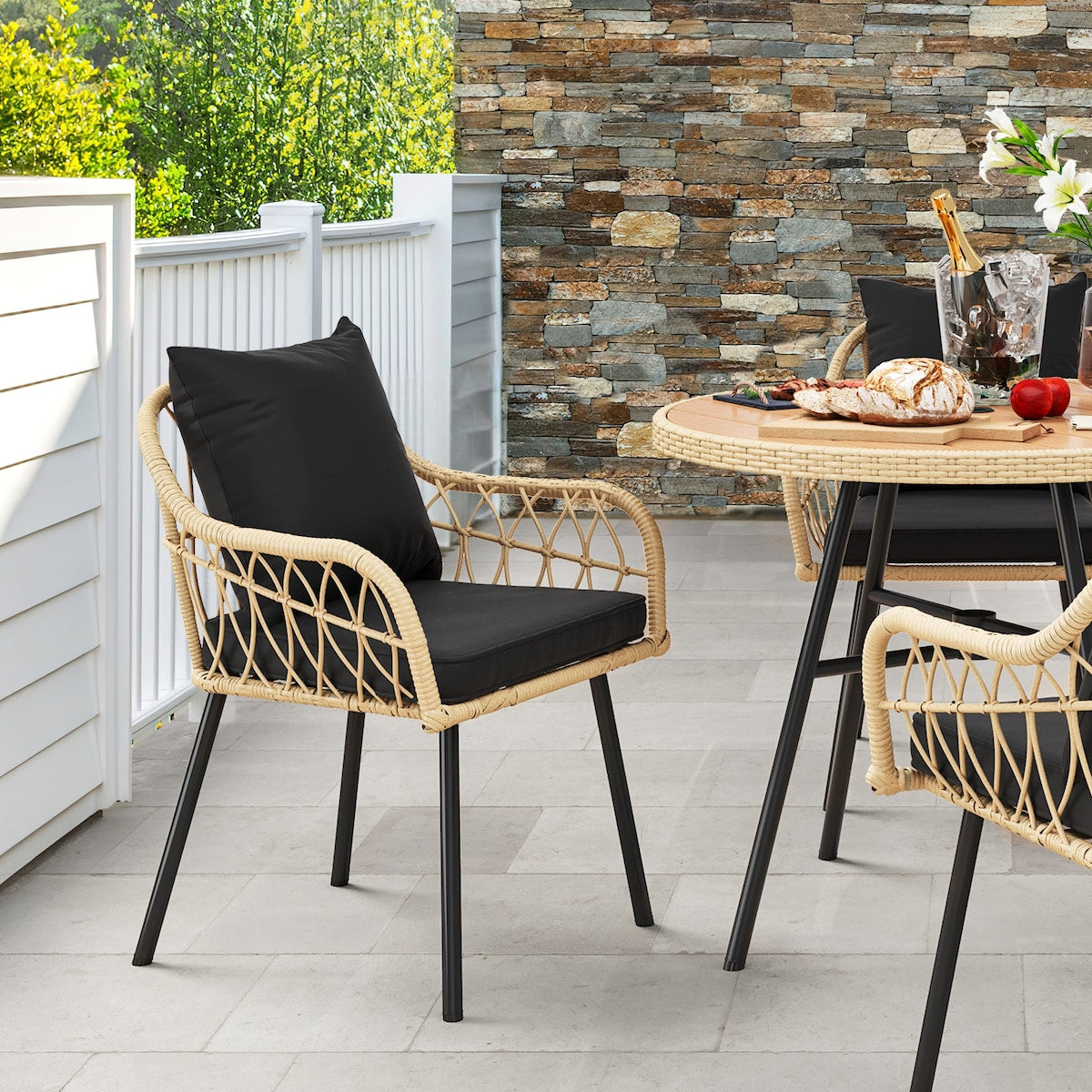 Ensemble bistrot de patio Moasis pour 4 personnes, ensemble de table à manger en osier