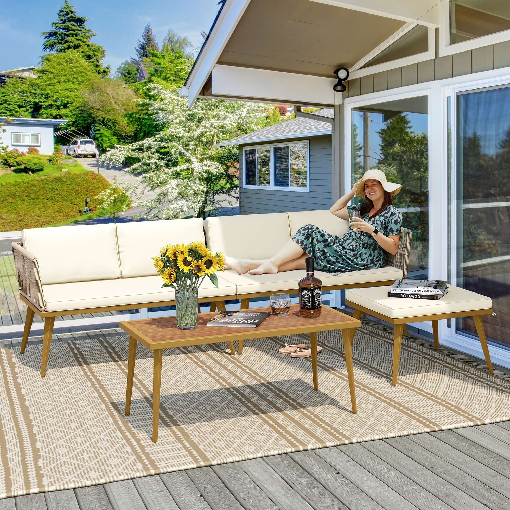 Ensemble de conversation pour patio extérieur Moasis 4 pièces, canapé sectionnel en osier en forme de L avec coussins et table d'appoint