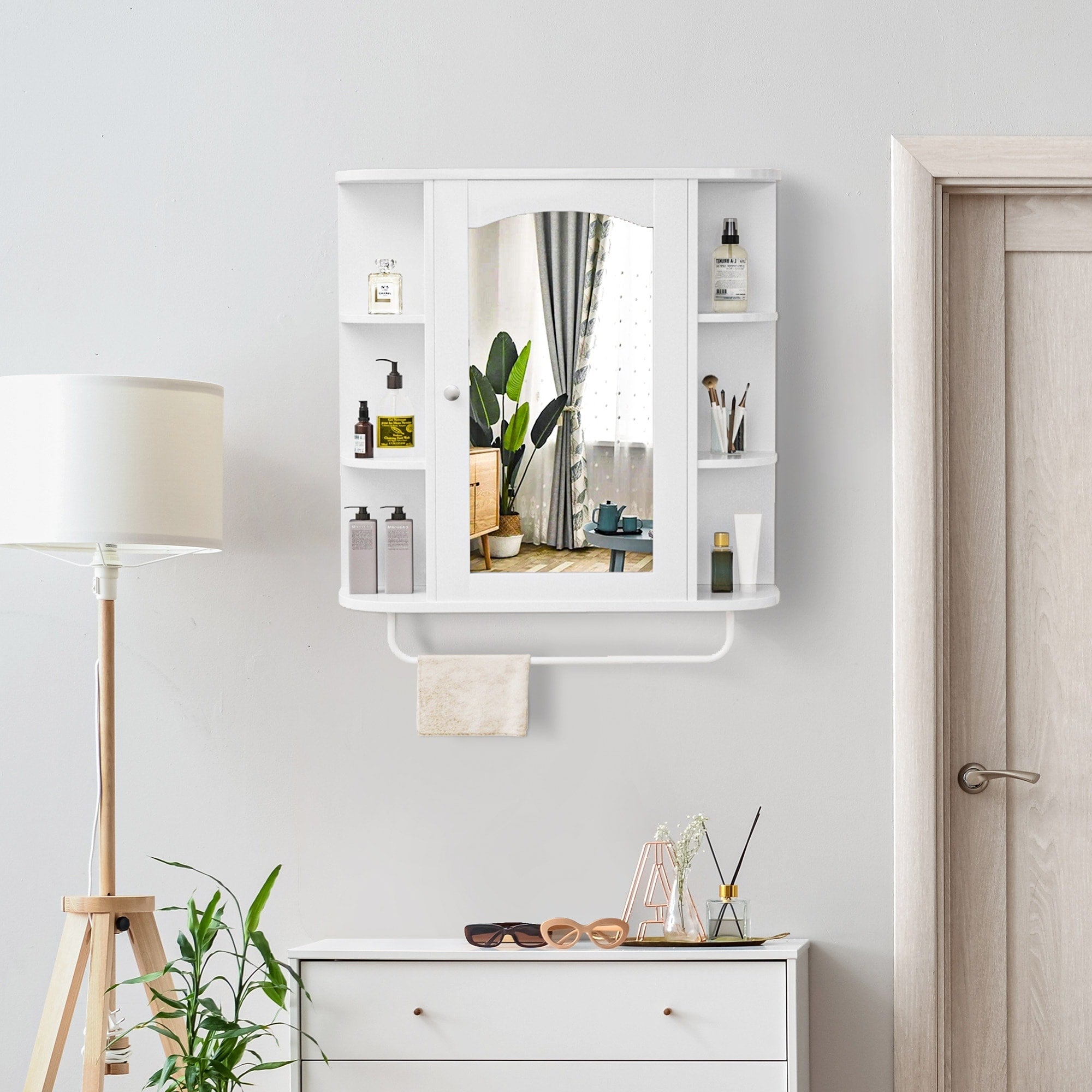 Armoire à pharmacie murale moderne avec étagères réglables et porte-serviettes