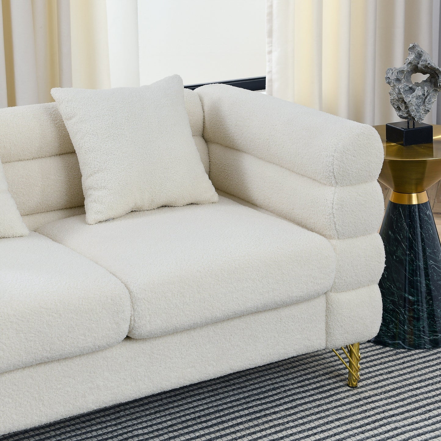 Canapé sectionnel moderne 3 places en tissu de 81 pouces avec pieds en métal doré et 3 coussins pour salon et chambre à coucher