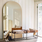 Miroir sur pied en bois moderne et arqué sur toute la longueur