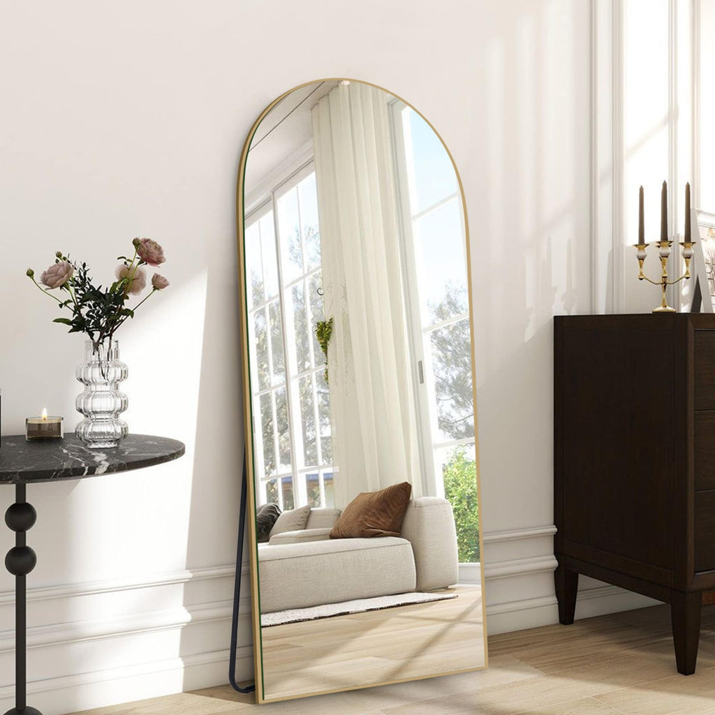 Miroir sur pied en bois moderne et arqué sur toute la longueur