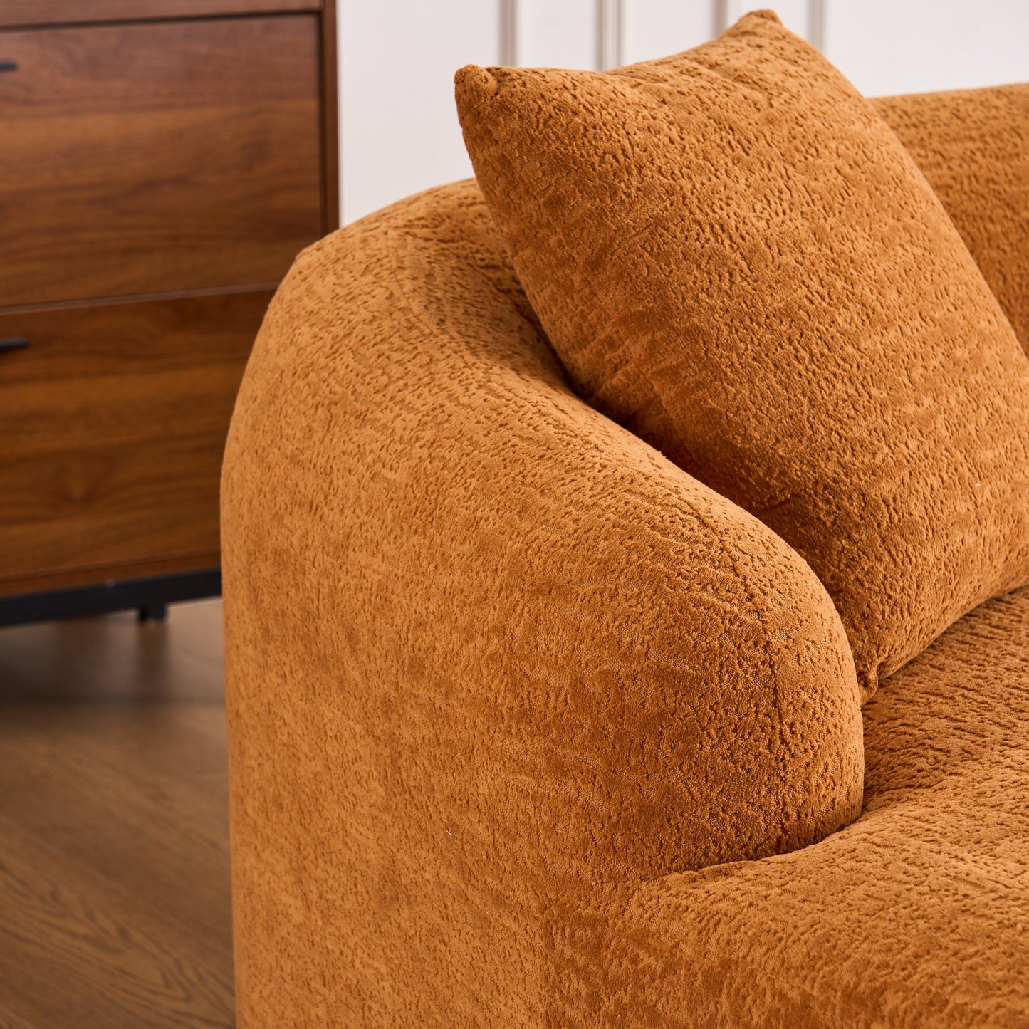 Canapé modulaire moderne en forme de L en chenille avec méridienne incurvée et 4 coussins pour le salon
