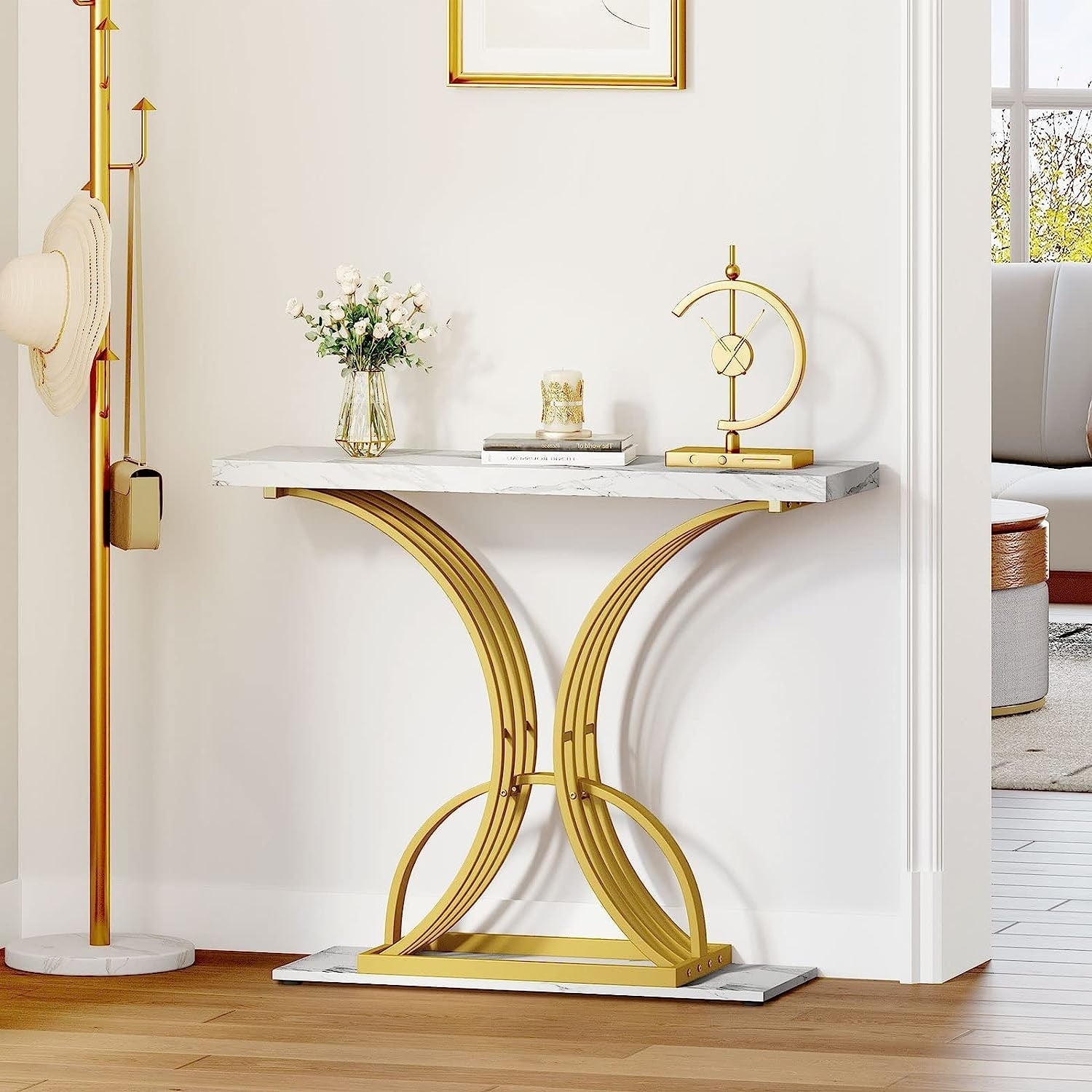 Console moderne dorée avec plateau en marbre pour entrée et couloir
