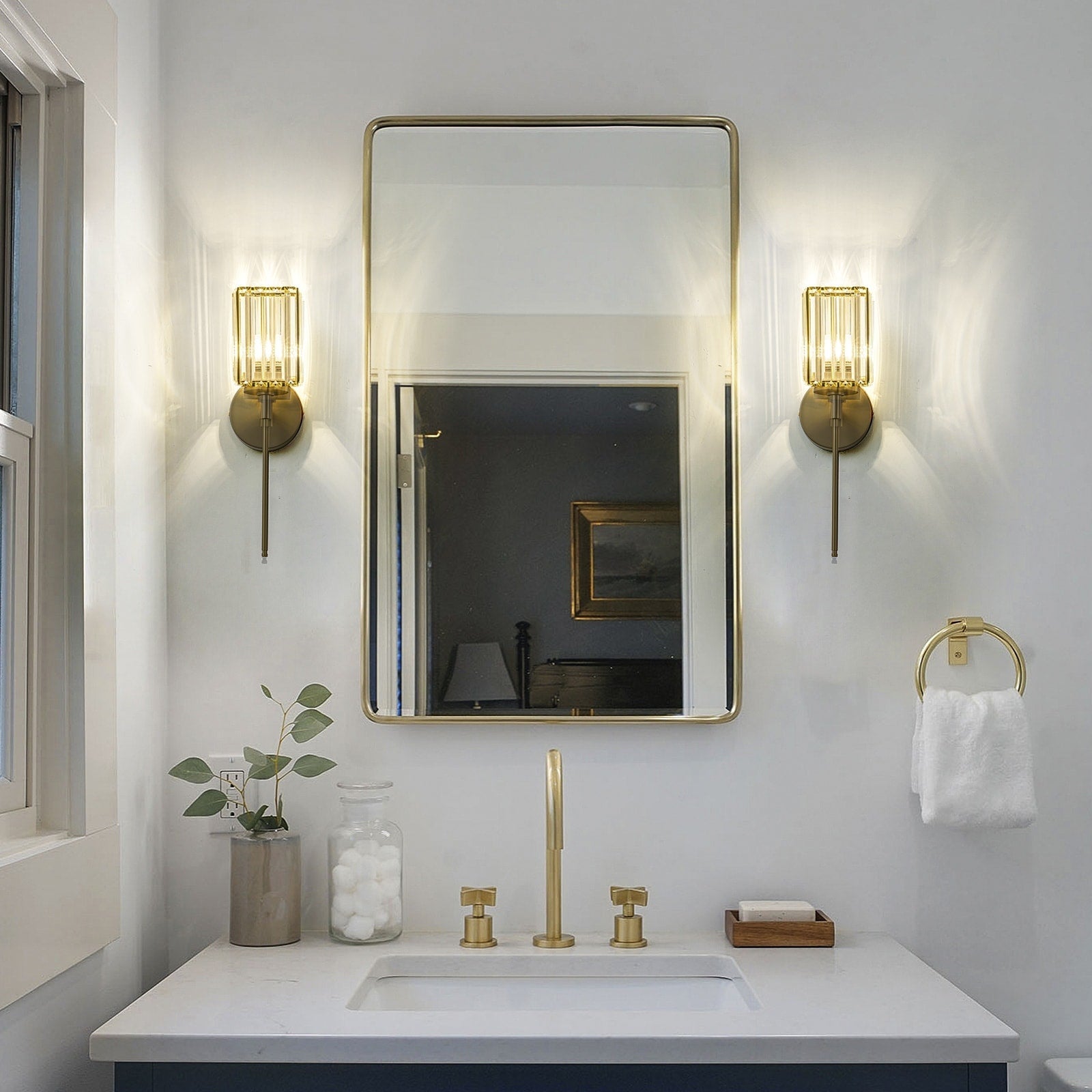 Applique murale moderne dorée à intensité variable, style cylindre glamour pour salle de bain, en cristal, pour vanité