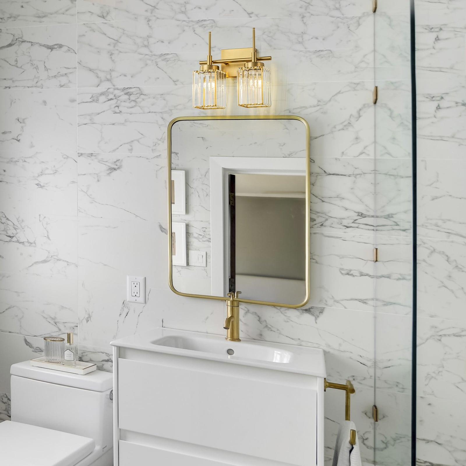 Applique murale moderne dorée à intensité variable, style cylindre glamour pour salle de bain, en cristal, pour vanité