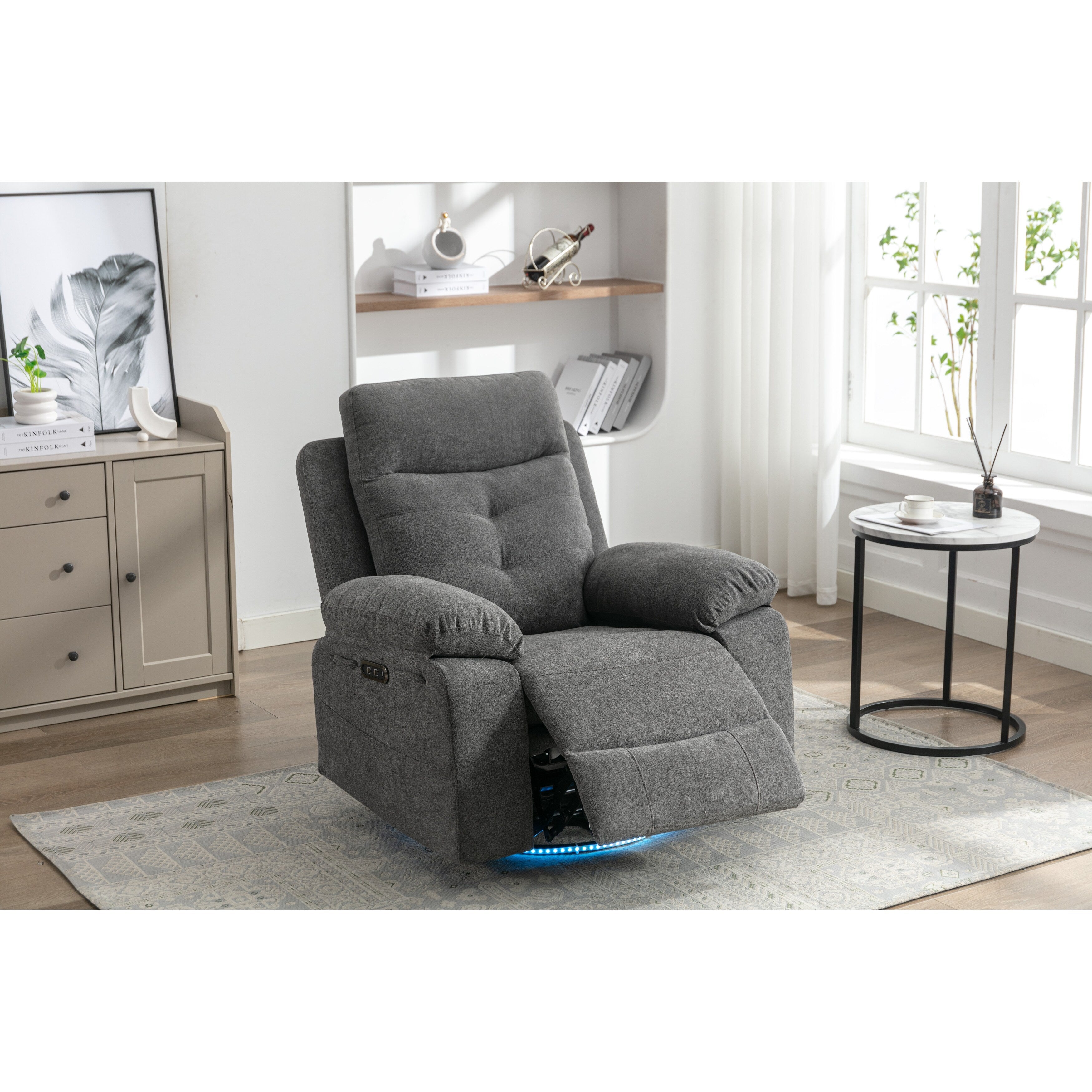 Fauteuil inclinable électrique moderne avec haut-parleur Bluetooth, éclairage LED, ports de chargement USB, repose-pieds rétractable et poches de rangement