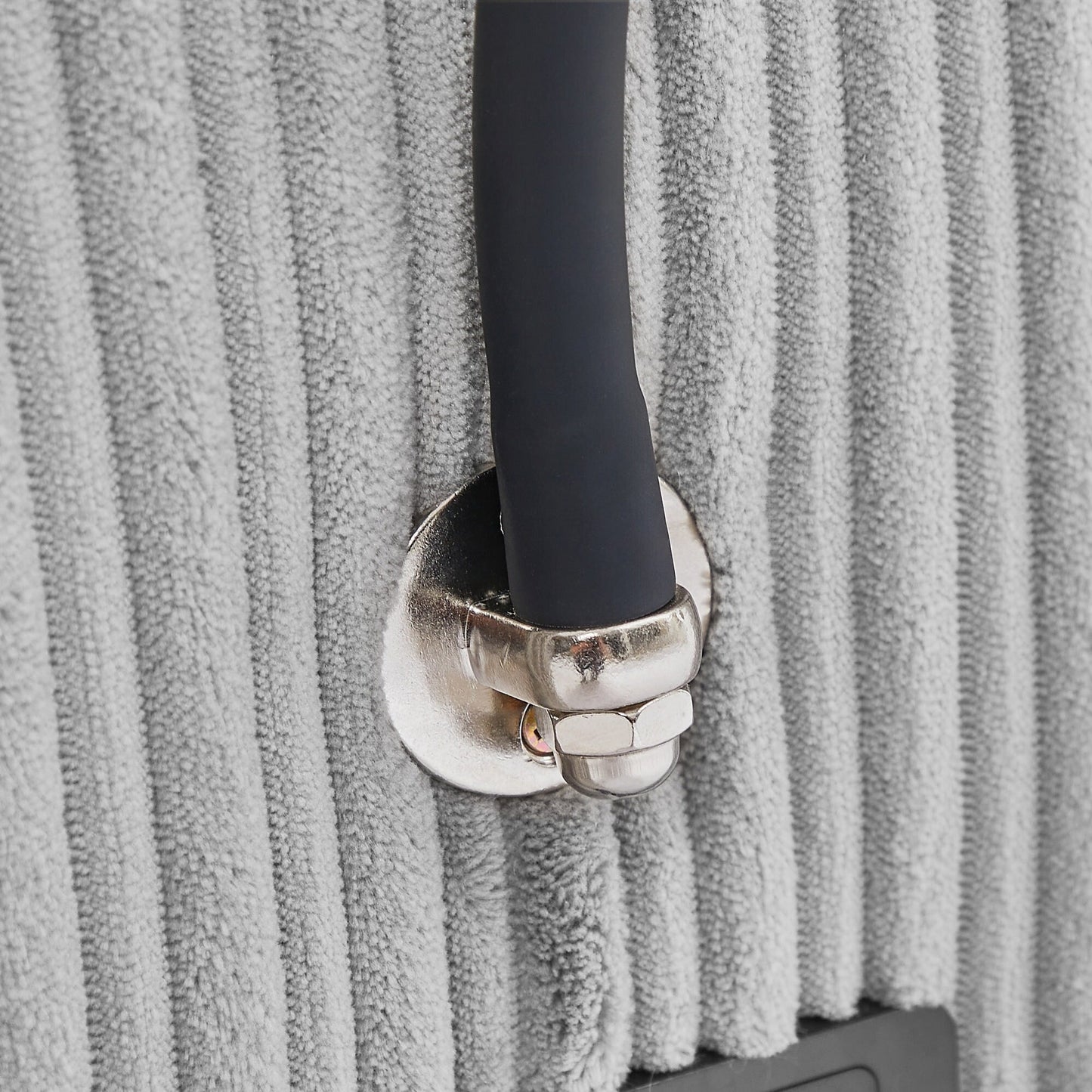 Canapé simple moderne avec pouf amovible, rangement dissimulé, ports USB, porte-gobelets et support de téléphone pour le salon