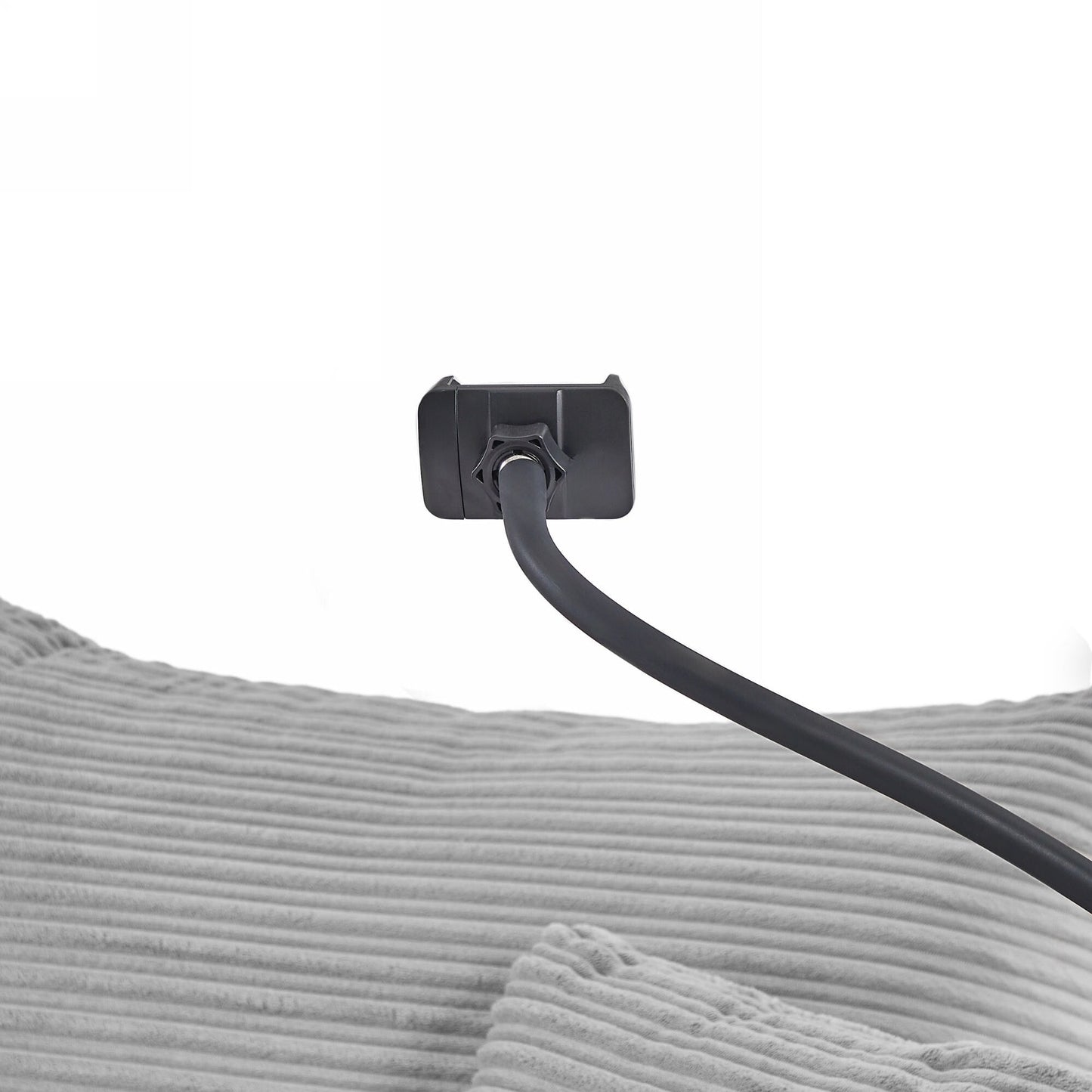 Canapé simple moderne avec pouf amovible, rangement dissimulé, ports USB, porte-gobelets et support de téléphone pour le salon