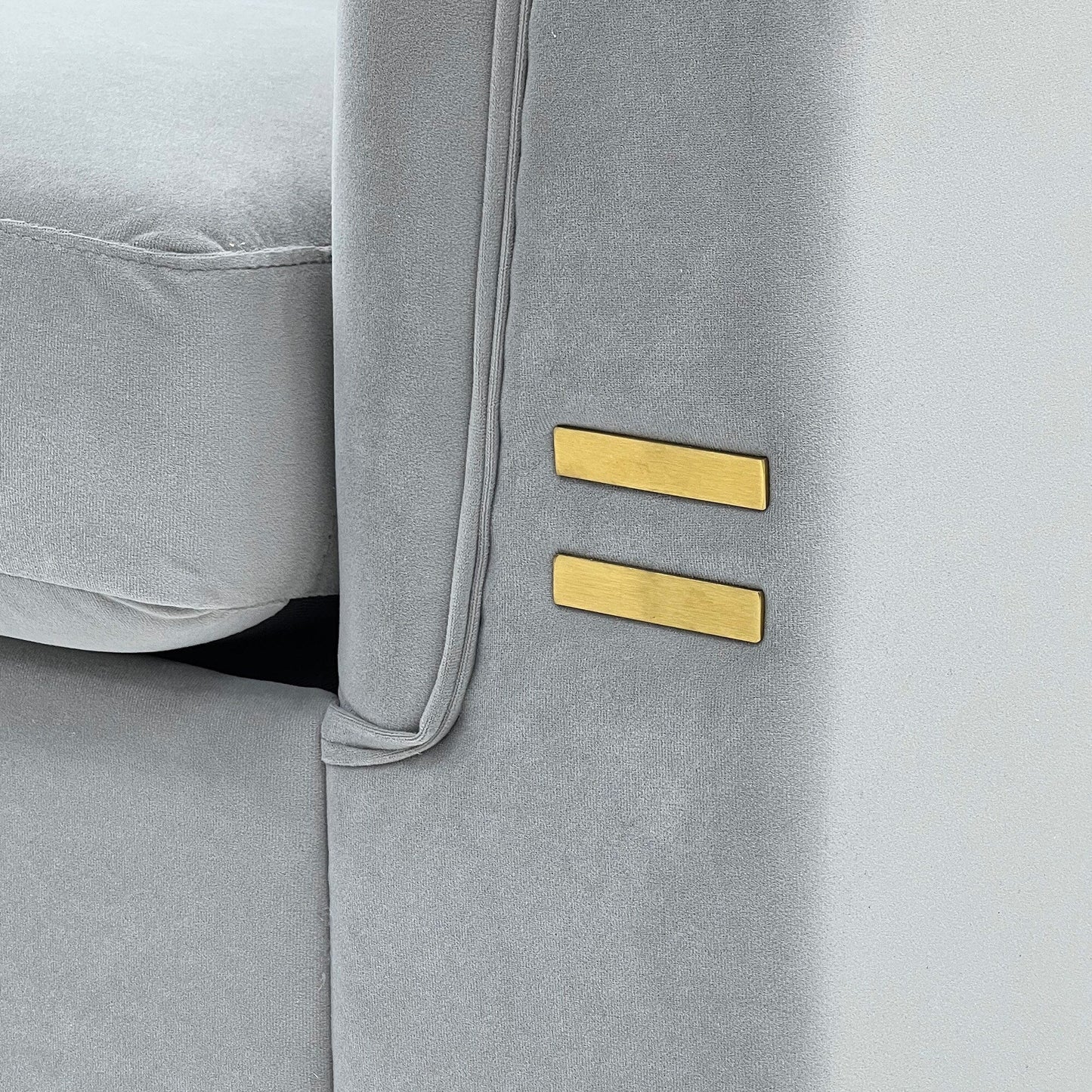 Canapé moderne en velours capitonné, canapé 3 places style milieu de siècle avec pieds et coussins en métal doré, élégant canapé de style Chesterfield