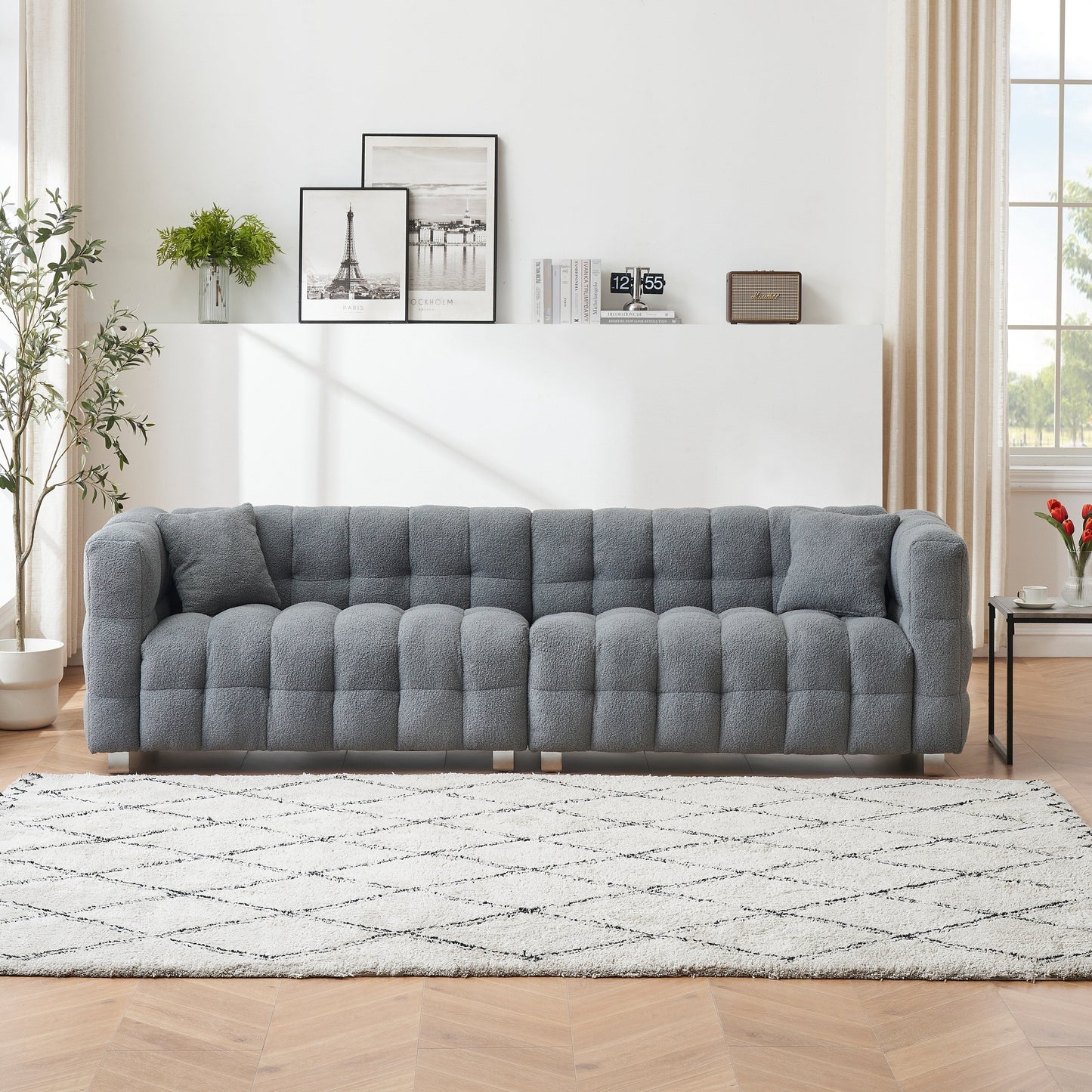 Canapé 4 places moderne rembourré, canapé en velours 102 avec 2 coussins décoratifs et support de pied pour salon et appartement