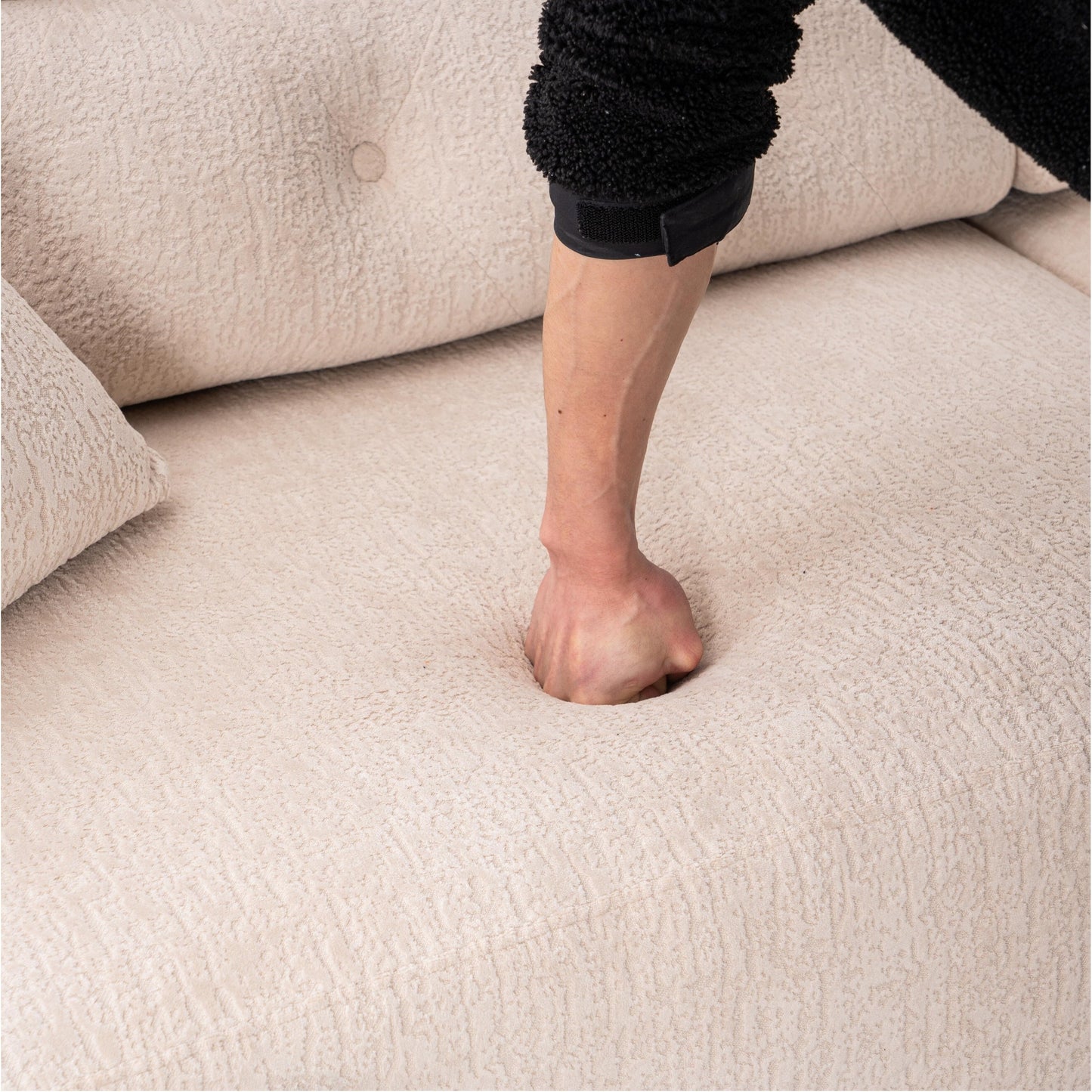 Canapé modulaire 4 places en chenille grain de bois moderne avec 2 oreillers pour salon et appartement