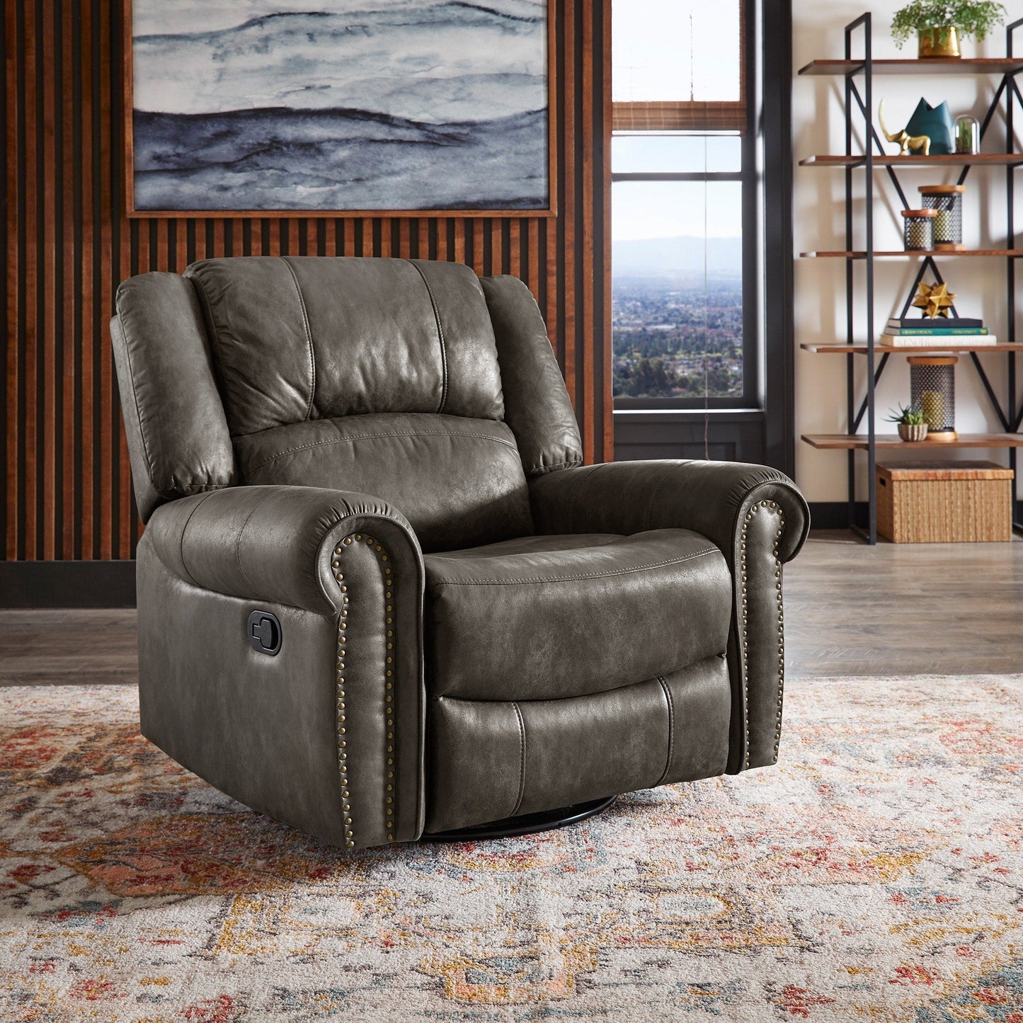 Fauteuil inclinable pivotant Monroe en microfibre polie avec tête de clou par iNSPIRE Q Classic