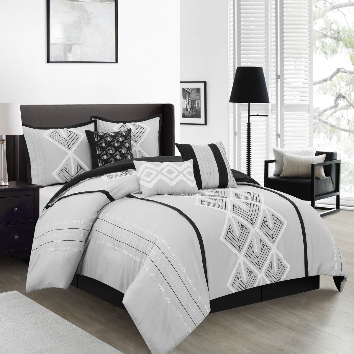 Parure de lit Nanshing Corina 7 pièces en tissu éponge brodé
