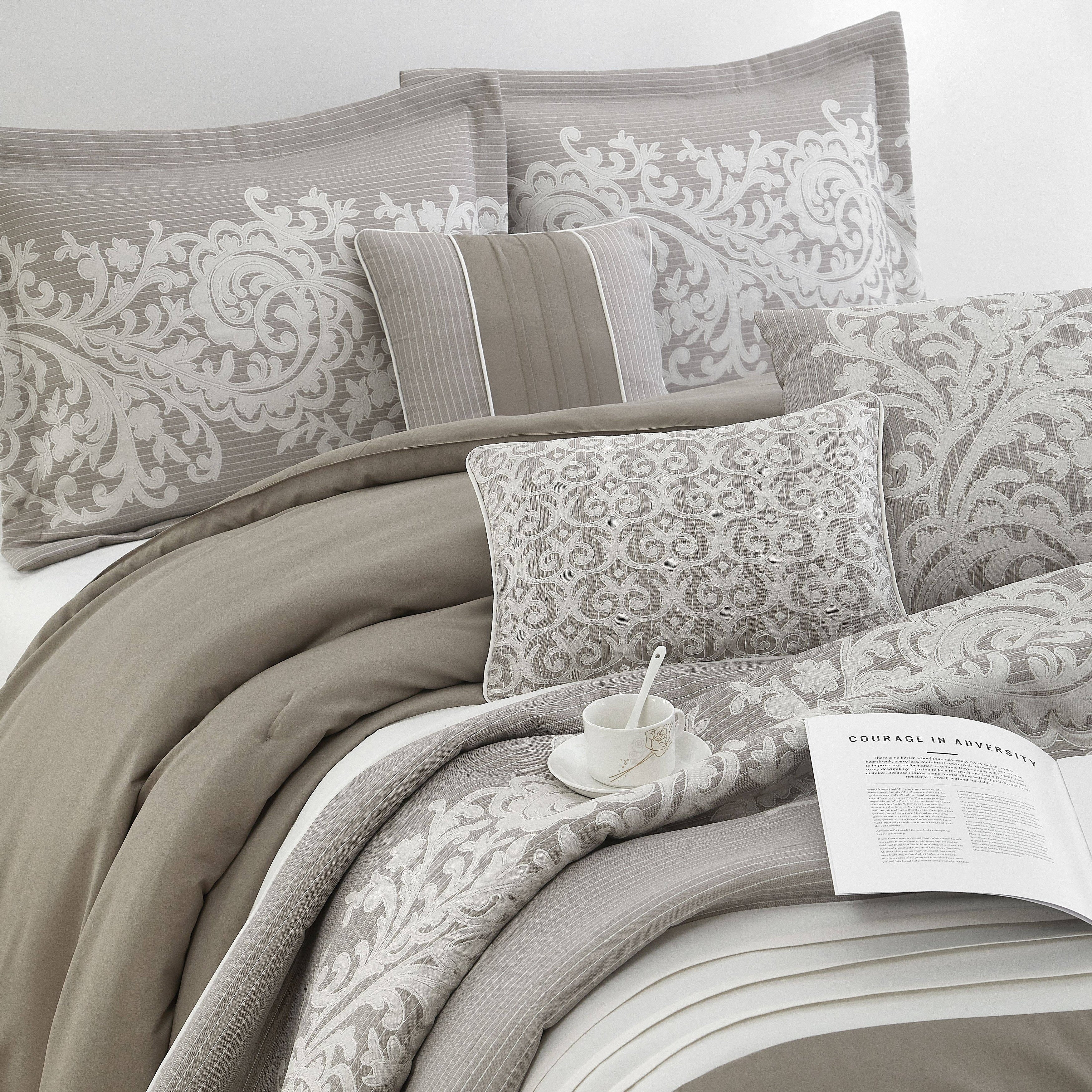 Ensemble de couette 7 pièces en jacquard damassé Nanshing Salem