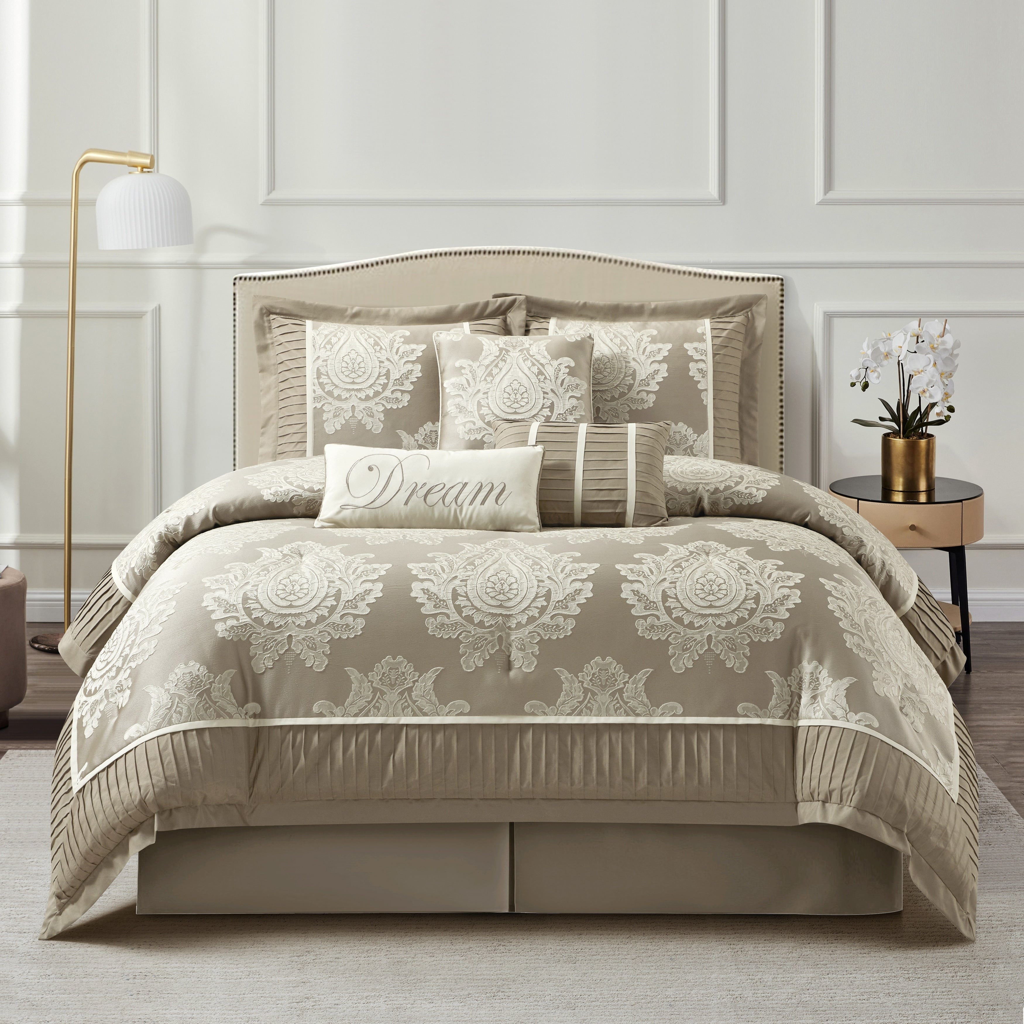 Ensemble de couette traditionnelle damassée Nanshing Tiana, 7 pièces