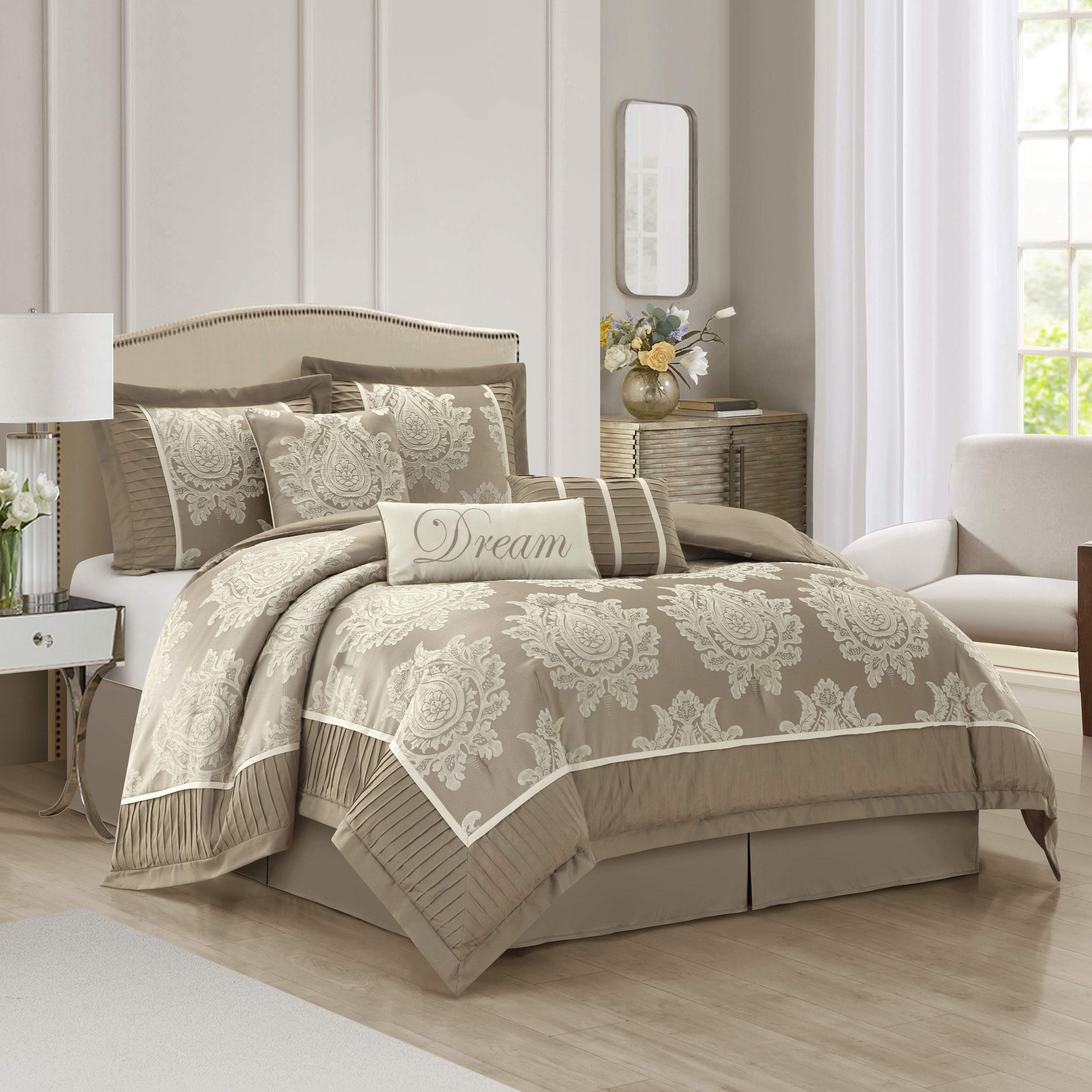 Ensemble de couette traditionnelle damassée Nanshing Tiana, 7 pièces