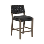 Tabouret de bar ou de comptoir en similicuir Nathan James Cohen, structure en bois massif avec repose-pieds et dossier en cuir tressé