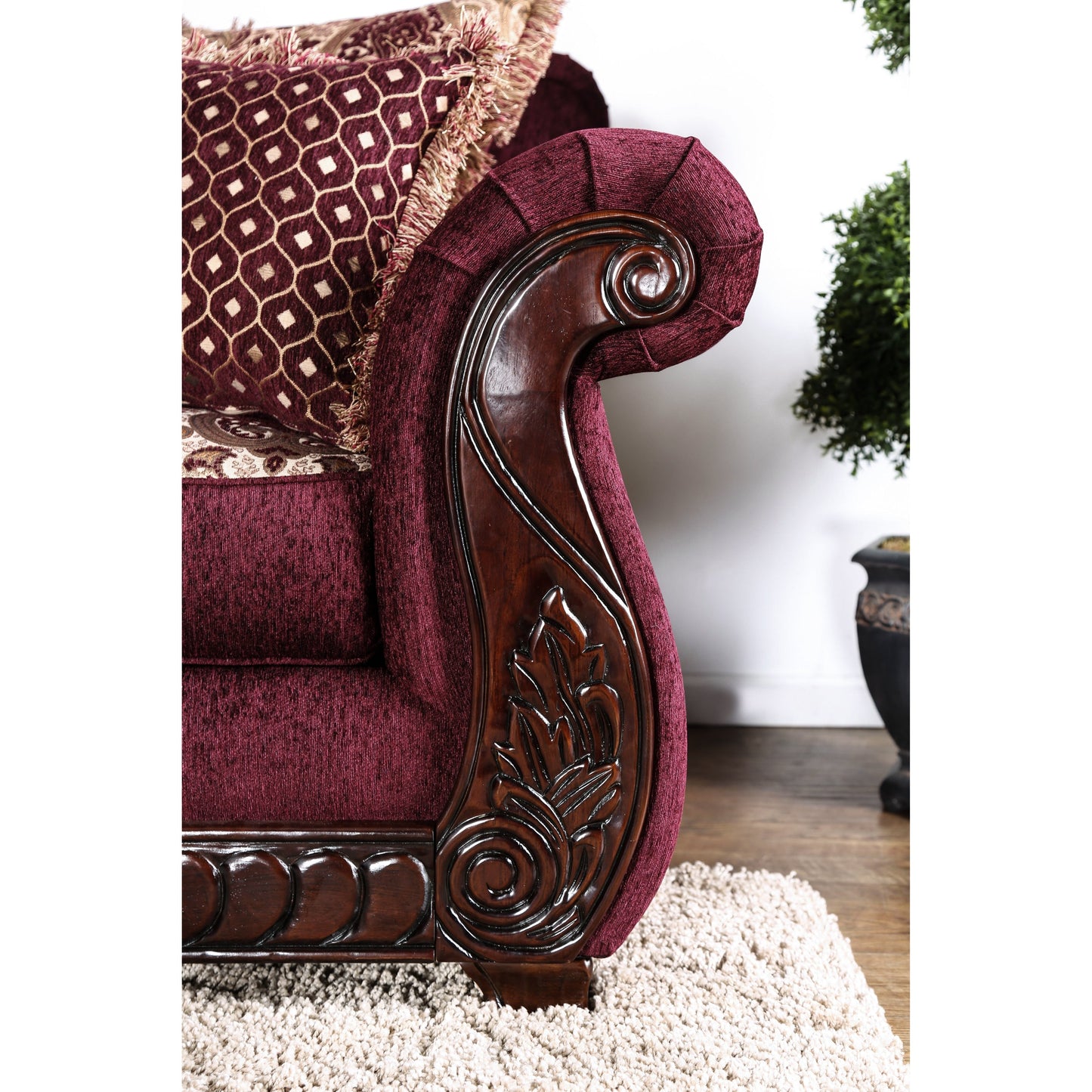 Canapé traditionnel Fova en tissu avec accoudoirs roulés par Furniture of America