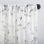 N° 918 Delia Rideau transparent à passe-tringle brodé floral
