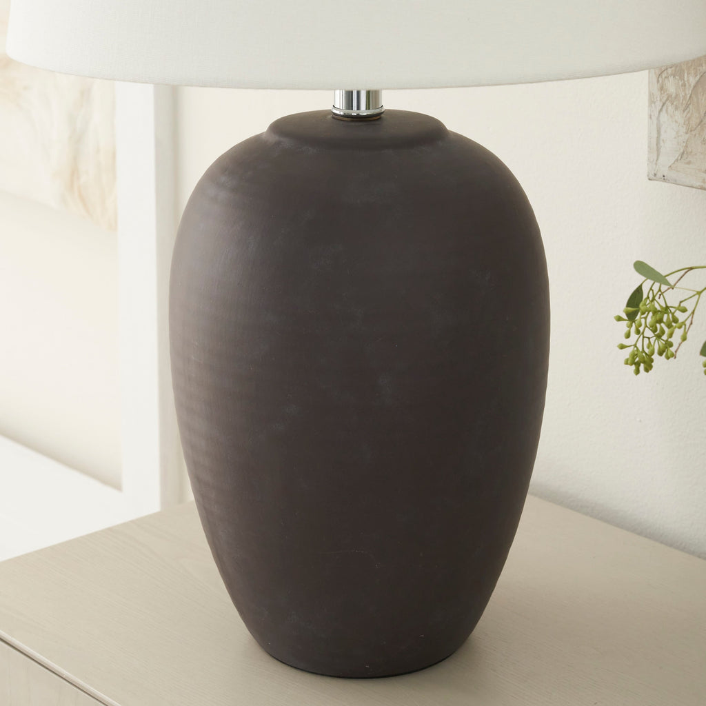 Lampe de table en pot en céramique non émaillée Nourison 23
