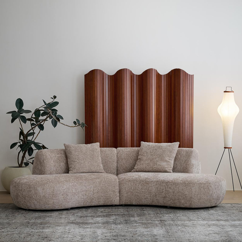 Canapé sectionnel ouvert et incurvé Nestled