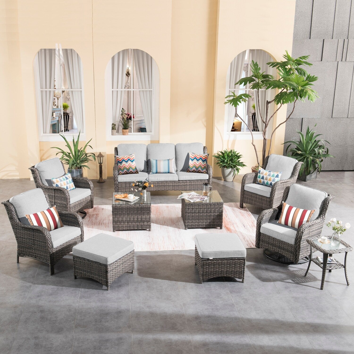 Ensemble de 10 chaises pivotantes de patio OVIOS avec tables