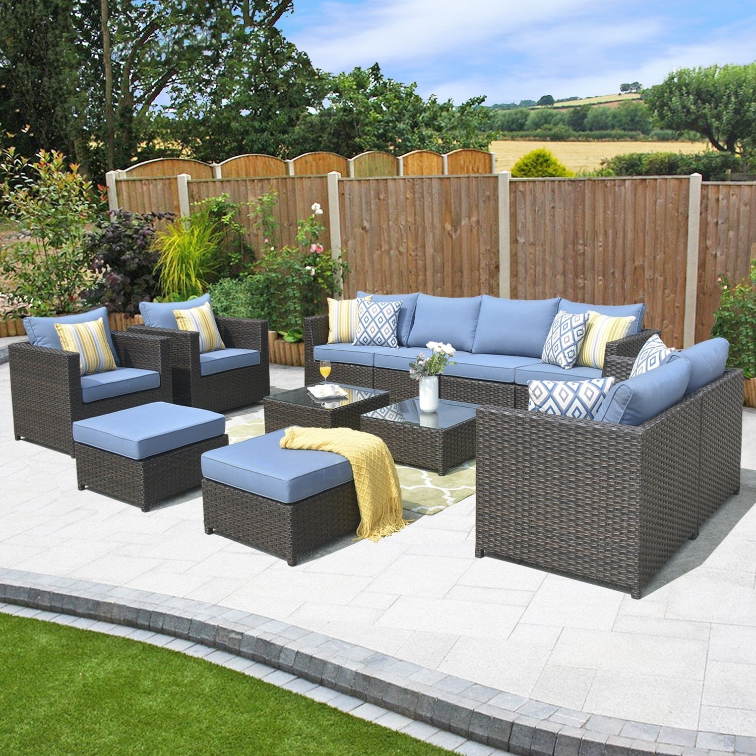 Ensemble de 12 meubles de patio OVIOS en tissu Sunbrella et oléfine