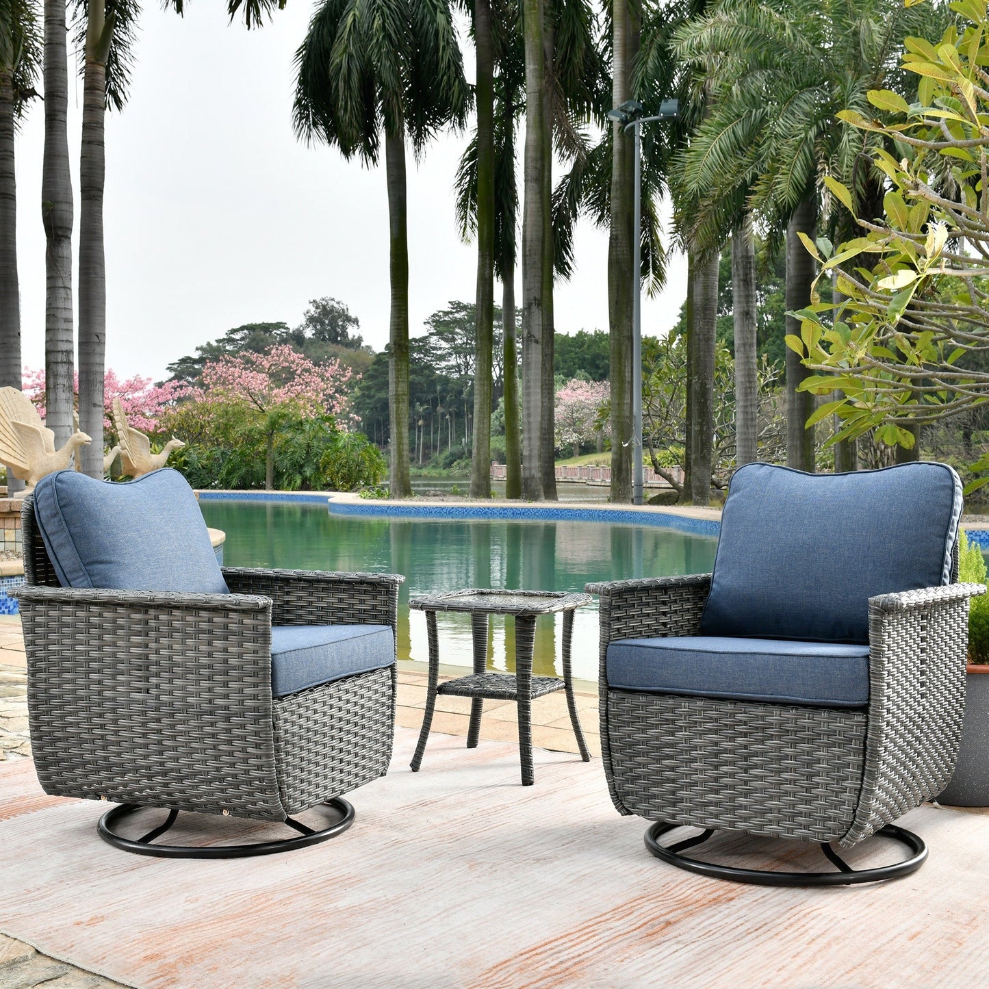 Ensemble de 3 chaises pivotantes en osier pour patio OVIOS, adaptées aux animaux de compagnie