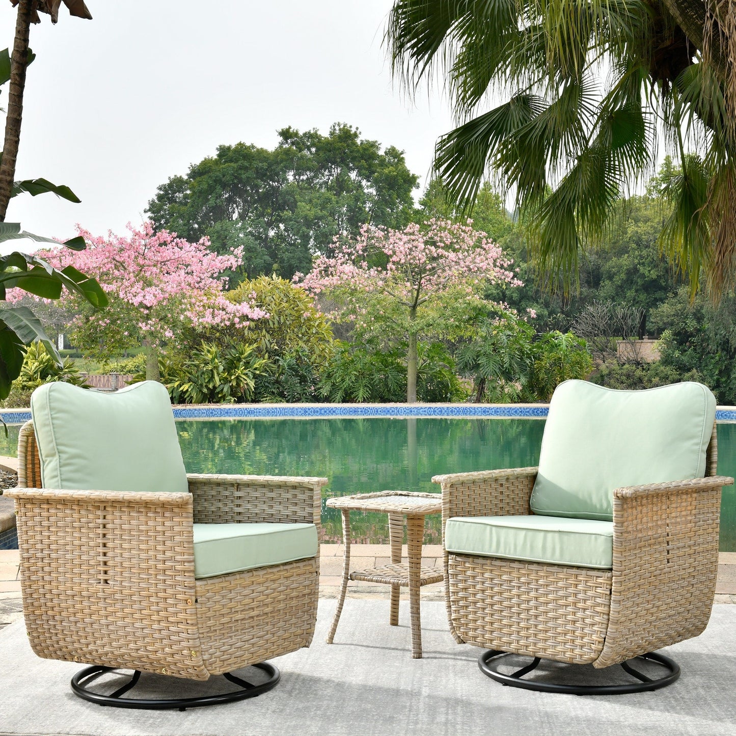 Ensemble de 3 chaises pivotantes en osier pour patio OVIOS, adaptées aux animaux de compagnie