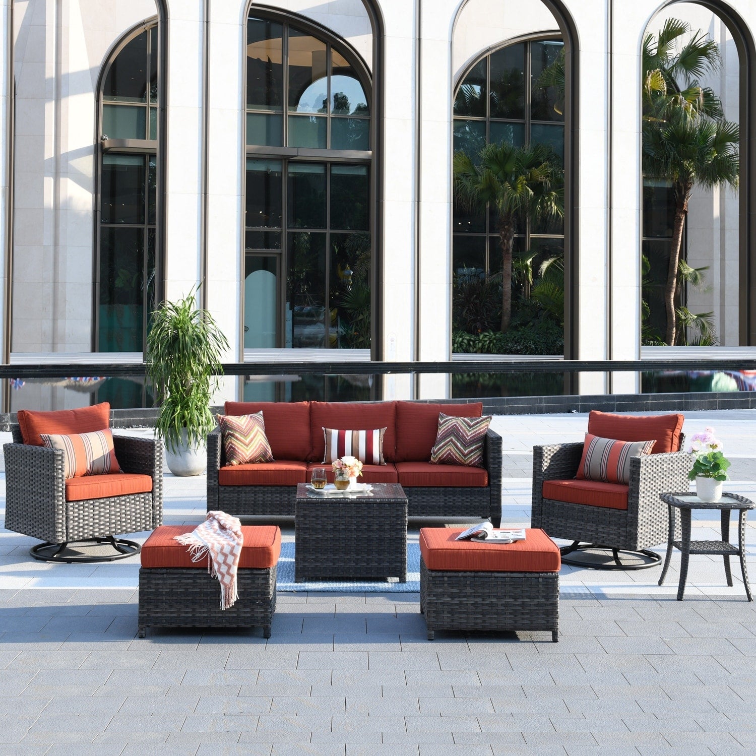 Ensemble de meubles de patio OVIOS 7 pièces en osier avec chaises pivotantes à bascule