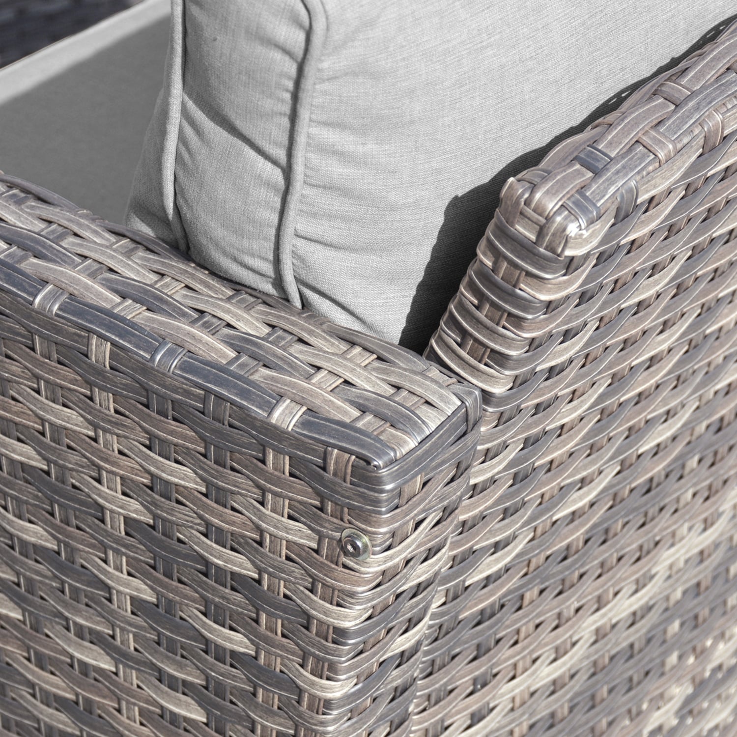 Ensemble de meubles de patio OVIOS 7 pièces en osier avec chaises pivotantes à bascule