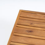 Ensemble causeuse et table basse d'extérieur en bois d'acacia Oana avec accoudoir gauche et coussin par Christopher Knight Home