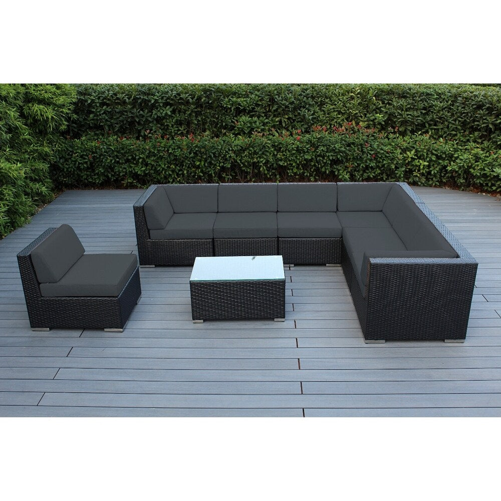 Ensemble de patio extérieur Ohana 8 pièces en osier noir avec coussins - Sans assemblage