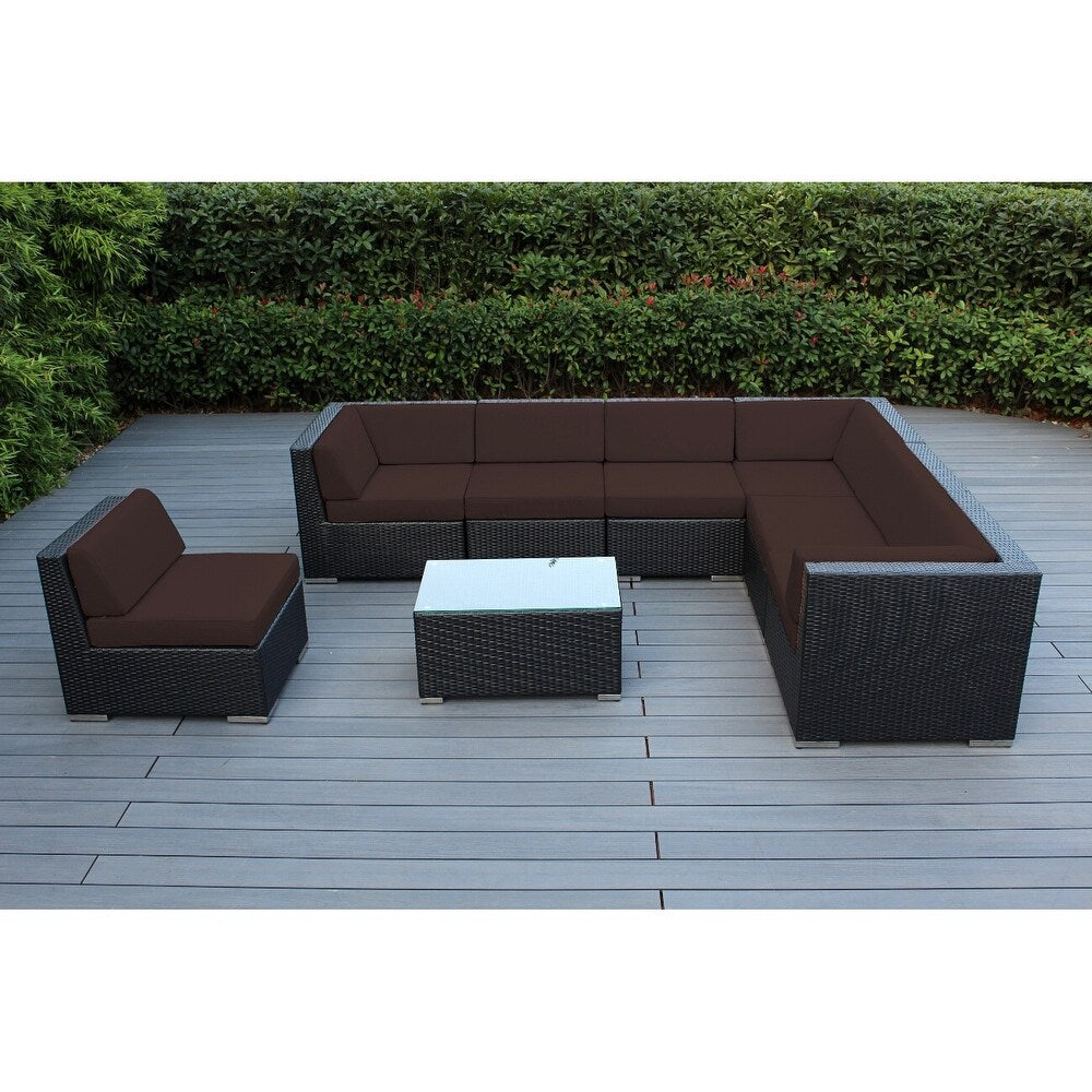 Ensemble de patio extérieur Ohana 8 pièces en osier noir avec coussins - Sans assemblage