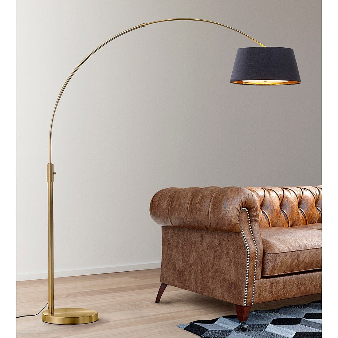 Lampadaire à arche rétractable à LED Orbita 81H à intensité variable, ampoule incluse, finition laiton antique