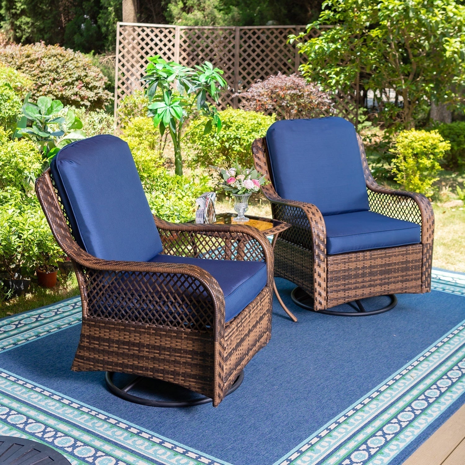 Ensemble de 3 chaises pivotantes à bascule Clarese en rotin et osier pour l'extérieur par Havenside Home