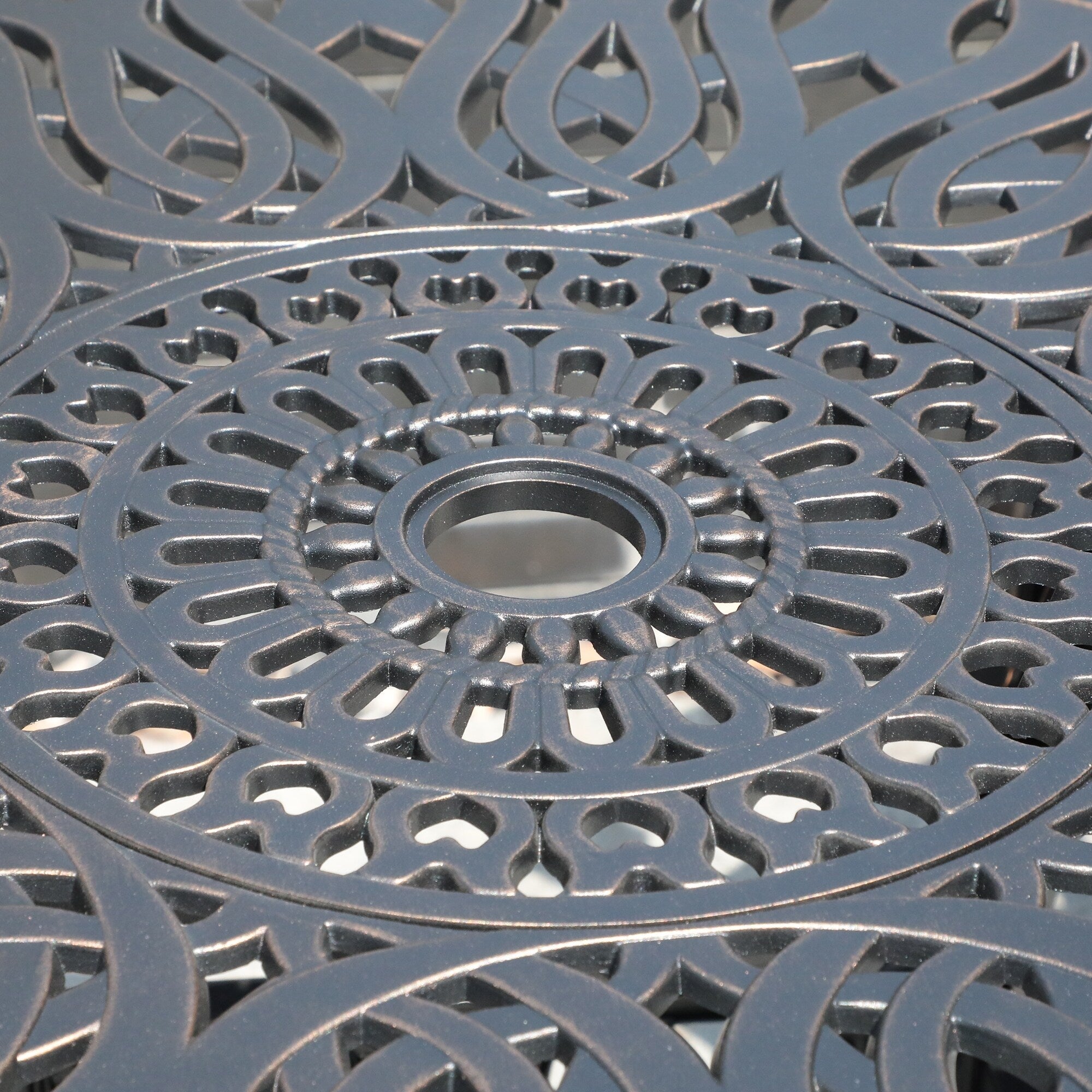 Ensemble de salle à manger d'extérieur 5 pièces en fonte d'aluminium avec trou pour parasol de 5 cm et coussins